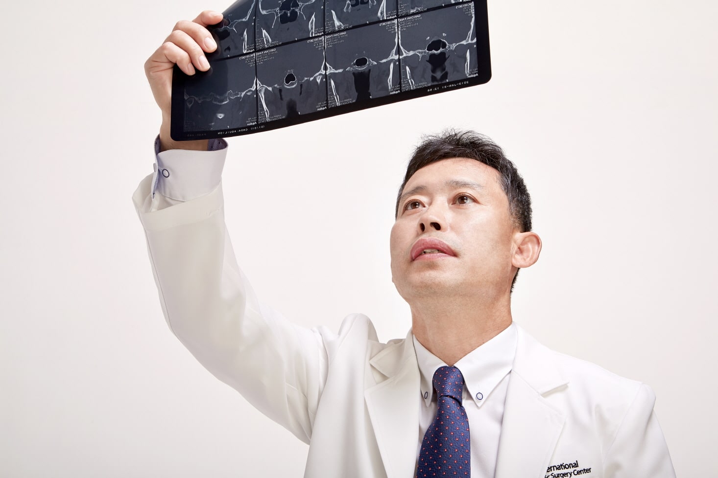 Dr.Lee’s X-Ray Examination